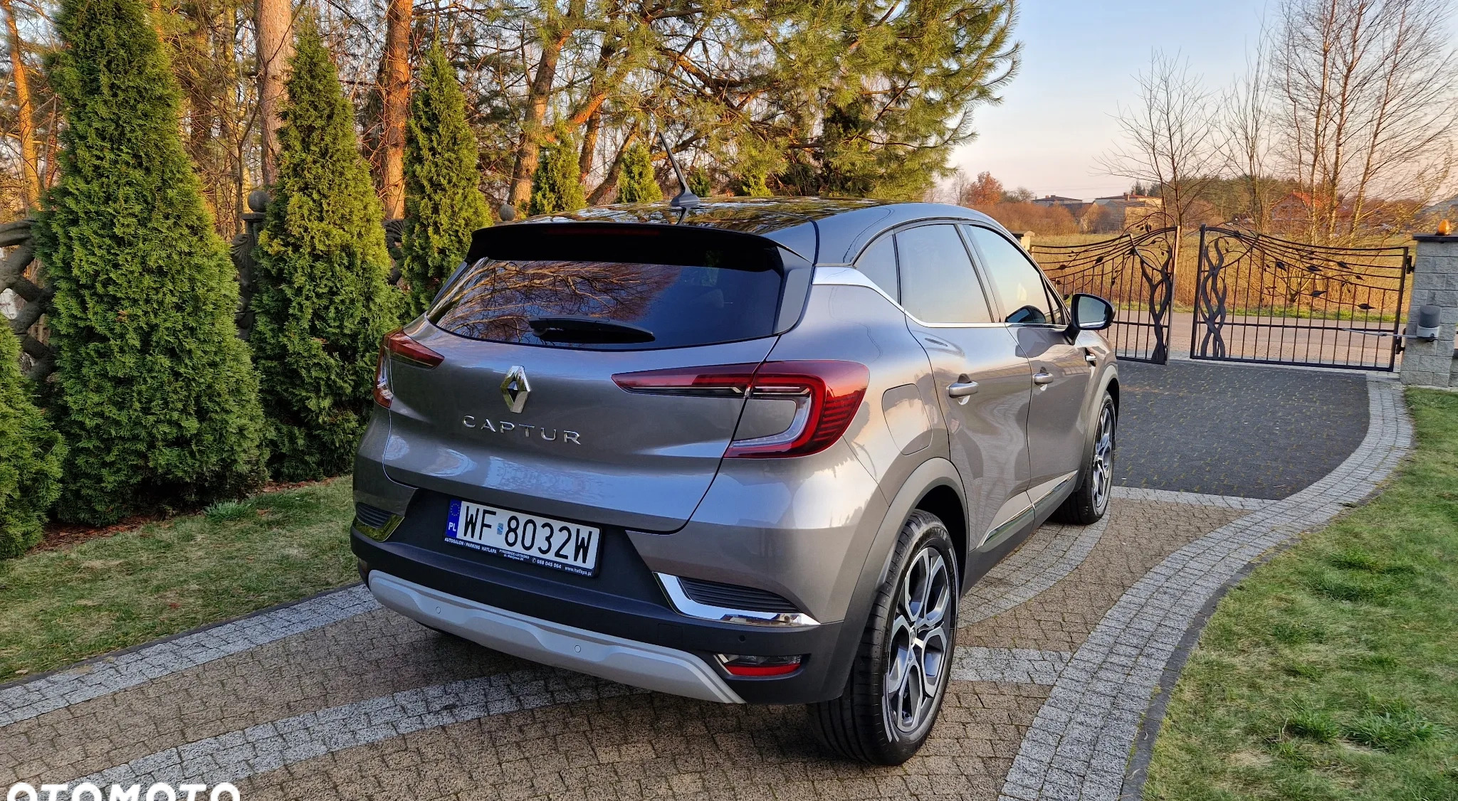 Renault Captur cena 83900 przebieg: 37000, rok produkcji 2022 z Stawiszyn małe 277